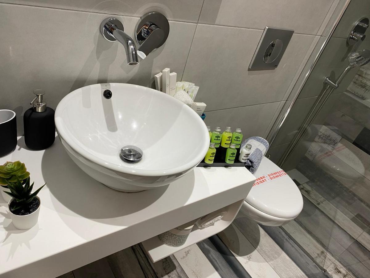 V-Suites Potos Luaran gambar